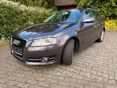 Używany Audi A3 Attraction 102 KM (75 kW) 2010 Szary Hatchback
