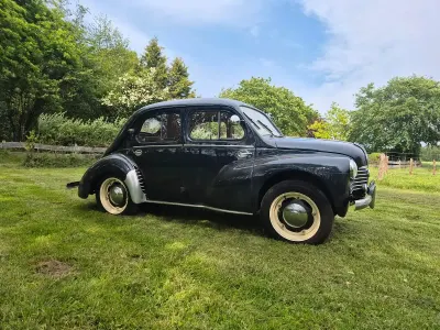 Używany Renault 4CV 21 KM (15 kW) 1952 Hatchback