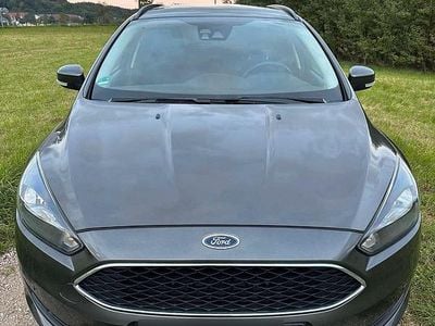 Grau Gebraucht 2018 Ford Focus Business Edition Kombi | 6.500 € (Guter Preis)