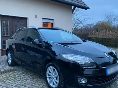 Gebraucht Renault Mégane GrandTour 110 PS (80 kW) 2013 Schwarz Kombi