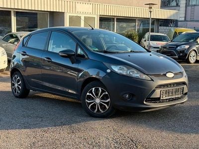 Gebraucht Ford Fiesta 90 PS (66 kW) 2010 Grau Kleinwagen