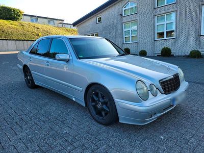Mercedes E220
