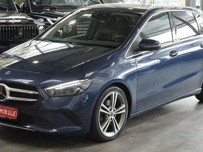 Gebraucht Mercedes B220 190 PS (139 kW) 2019 Denimblau Van / Kleinbus