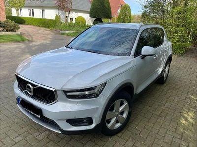 Usata Volvo XC40 Momentum 150 CV (110 kW) 2019 Argento SUV