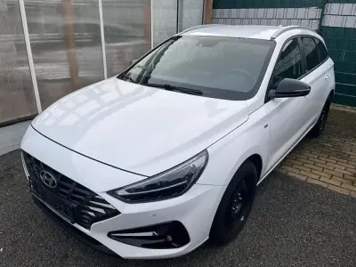 Gebraucht Hyundai i30 120 PS (88 kW) 2020 Weiß Kombi