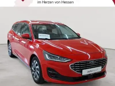 Gebraucht Ford Focus Titanium 120 PS (88 kW) 2023 Race red Kombi