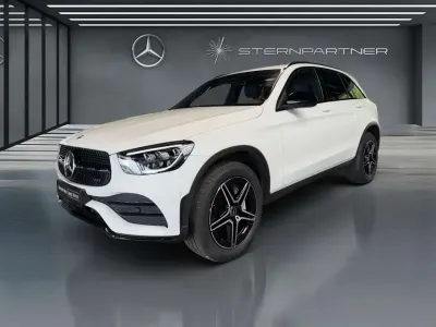 Gebraucht Mercedes GLC300 AMG 194 PS (142 kW) 2022 Unilack polarweiß SUV