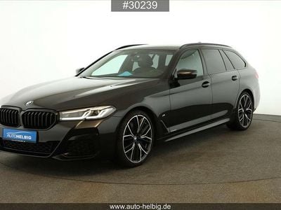Saphirschwarz metallic Gebraucht 2022 BMW 540 M Sport Kombi | 48.890 € (Guter Preis)