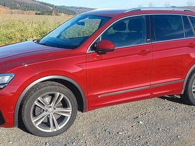 Second-hand VW Tiguan Sound 190 CP (139 kW) 2017 Roșu SUV