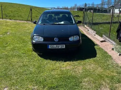 Brugt VW Golf III Basis 101 HK (74 kW) 1998 Sort Sedan