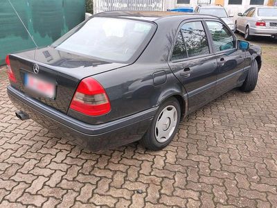 Mercedes C180