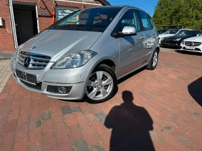 Gebraucht Mercedes A200 Avantgarde 136 PS (100 kW) 2010 Silber Limousine
