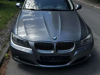 Gebraucht BMW 330 245 PS (180 kW) 2012 Grau Kombi