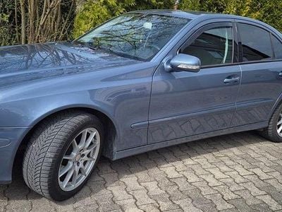 Second-hand Mercedes E200 Elegance 136 CP (100 kW) 2007 Albastru Berlinǎ