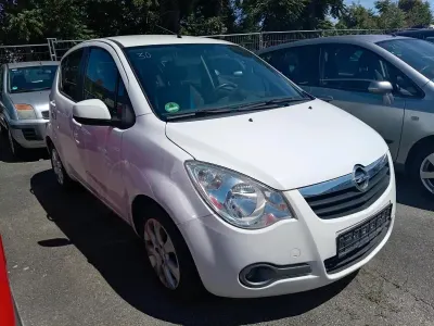 Gebraucht Opel Agila 85 PS (62 kW) 2009 Weiß Kleinwagen