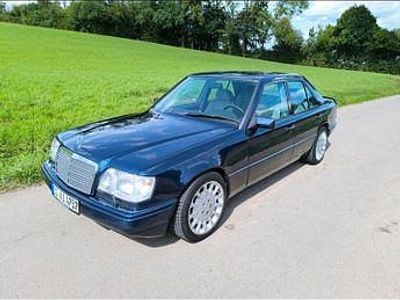 Second-hand Mercedes E280 193 CP (141 kW) 1995 Albastru Berlinǎ