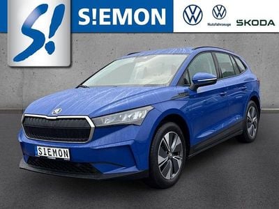 Blau Gebraucht 2023 Skoda Enyaq iV Loft SUV | 25.930 € (Fairer Preis)