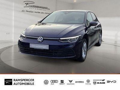 Usata VW Golf VIII Life 150 CV (110 kW) 2023 Blu Berlina