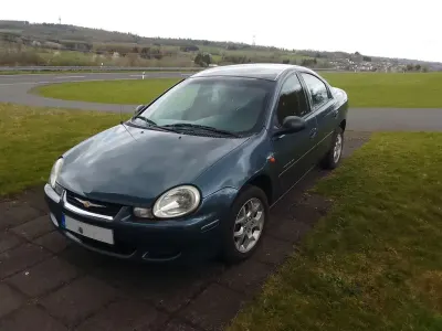 Używany Chrysler Neon 133 KM (97 kW) 2001 Niebieski Sedan/Limuzyna