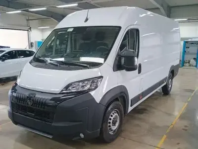 Gebraucht Peugeot Boxer 140 PS (102 kW) 2025 Weiß Van