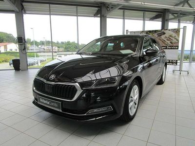 Schwarzmagic perleffekt Gebraucht 2023 Skoda Octavia Style Kombi | 26.990 € (Fairer Preis)