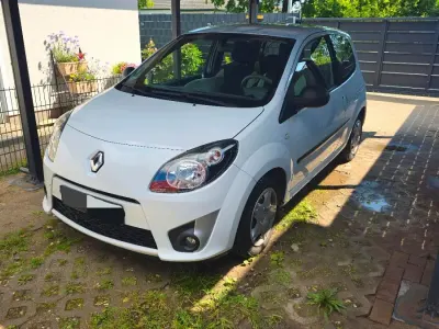 Gebraucht Renault Twingo Night&Day 75 PS (55 kW) 2009 Weiß Kleinwagen