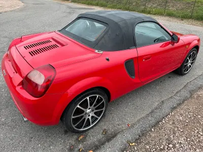 Gebraucht Toyota MR2 140 PS (102 kW) 2003 Rot Cabrio