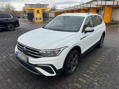 Gebraucht VW Tiguan Allspace 150 PS (110 kW) 2023 Weiß SUV