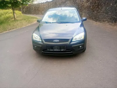 Gebraucht Ford Focus 105 PS (77 kW) 2007 Grau Limousine