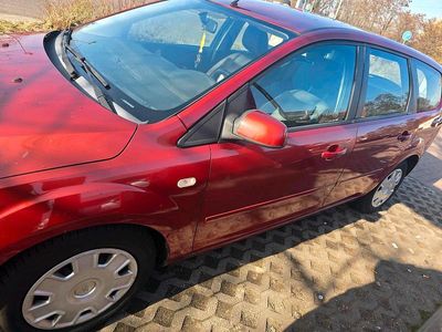 Gebraucht Ford Focus Fun X 101 PS (74 kW) 2008 Rot Kombi
