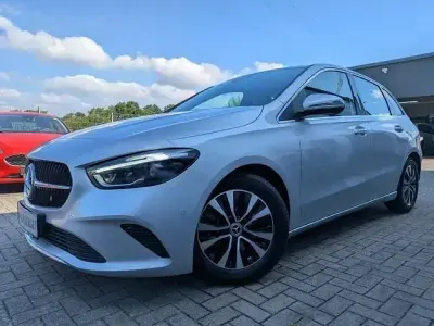 Gebraucht Mercedes B180 Progressive 136 PS (100 kW) 2023 Silber Kleinwagen