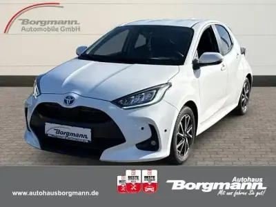 Brugt Toyota Yaris Hybrid Team 92 HK (67 kW) 2022 Hvid Hatchback