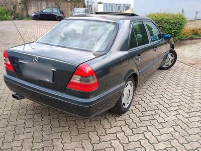 Mercedes C180