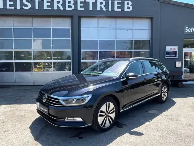 Gebraucht VW Passat Highline 150 PS (110 kW) 2019 Schwarz Kombi