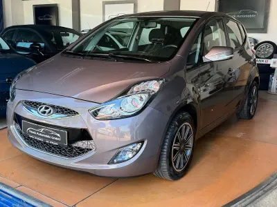 Gebraucht Hyundai ix20 Comfort 90 PS (66 kW) 2011 Braun Kleinwagen