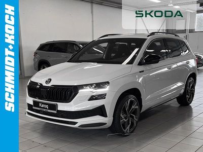 Moonweiß perleffekt (weiß) Neu 2026 Skoda Karoq SportLine SUV | 49.199 €