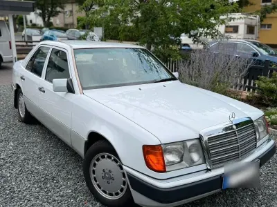 Gebraucht Mercedes 230 132 PS (97 kW) 1990 Weiß Limousine