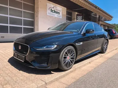 Gebraucht Jaguar XE R-Dynamic 179 PS (131 kW) 2020 Schwarz Limousine