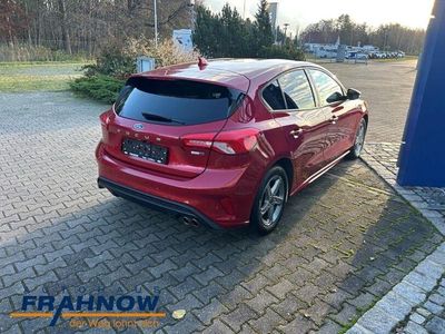 Second-hand Ford Focus ST-Line 125 CP (91 kW) 2021 Roșu Berlinǎ