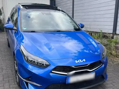 Gebraucht Kia Ceed Sportswagon Spirit 160 PS (117 kW) 2022 Blau Kombi
