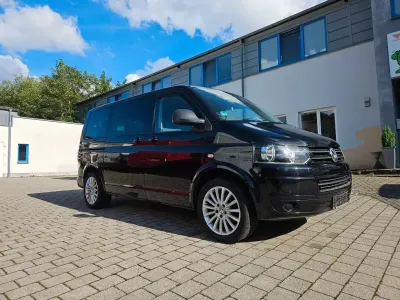 Używany VW Caravelle 140 KM (102 kW) 2010 Czarny Van