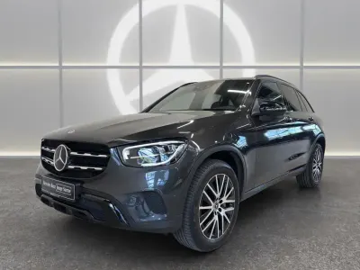 Używany Mercedes GLC300e Night 211 KM (155 kW) 2021 Szary SUV
