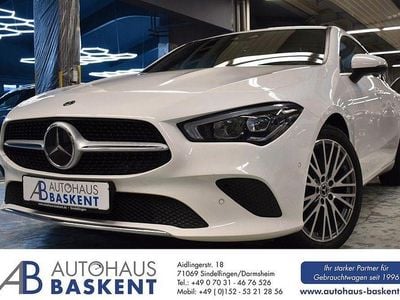 Weiß Gebraucht 2020 Mercedes CLA220 Shooting Brake Kombi | 23.450 € (Fairer Preis)