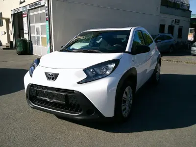 Second-hand Toyota Aygo X X-play 72 CP (52 kW) 2024 Alb SUV