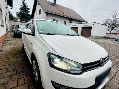 Weiß Gebraucht 2013 VW Polo Life Kleinwagen | 7.999 € (Etwas zu teuer)