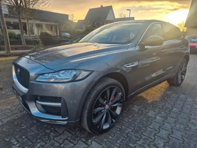 Begagnad Jaguar F-Pace R-Sport 300 HK (220 kW) 2016 Grå SUV