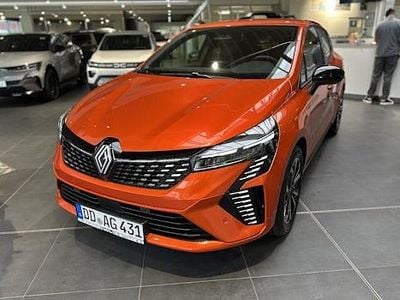 Nuova Renault Clio V Techno 115 CV (84 kW) 2026 Arancione Berlina