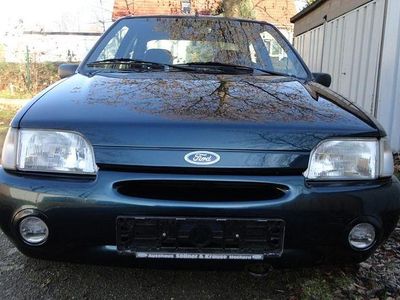 Second-hand Ford Fiesta Futura 73 CP (53 kW) 1994 Verde Hatchback