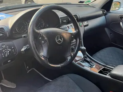 Gebraucht Mercedes 200 122 PS (89 kW) 2026 Gold Kombi