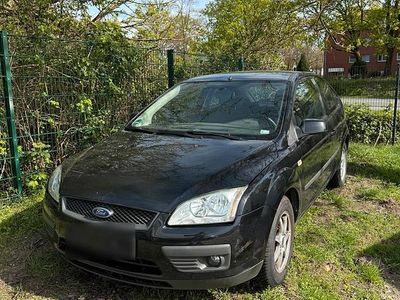 Second-hand Ford Focus 100 CP (73 kW) 2006 Negru Berlinǎ